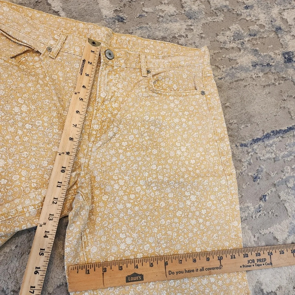 American Eagle Yellow Floral Jeans.  90s straight.  Women's size 14. - Picture 10 of 16